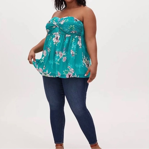 torrid Tops - Torrid Babydoll Floral Tube Top Size 2 Worn Once in Excellent Condition